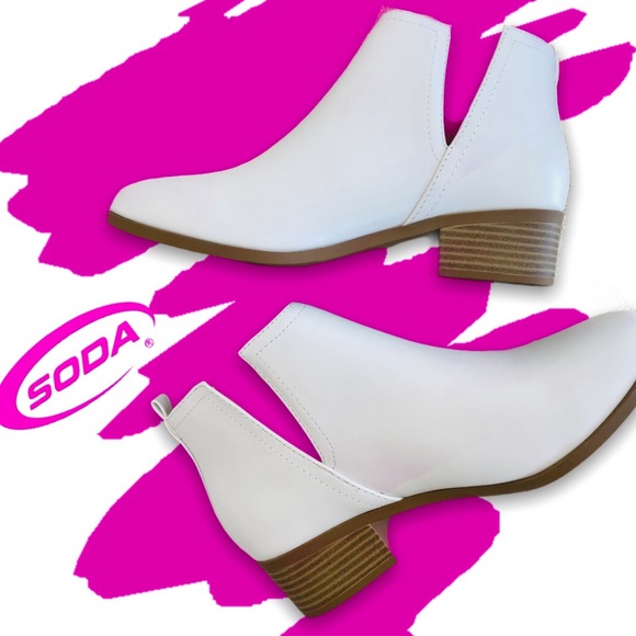 Soda Shoes - NEW Soda White Low Wood Heel Chelsea Western Boot